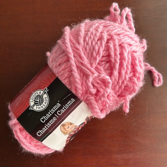 1 skein of pink bulky yarn - Think Pink - Picture 1 of 8